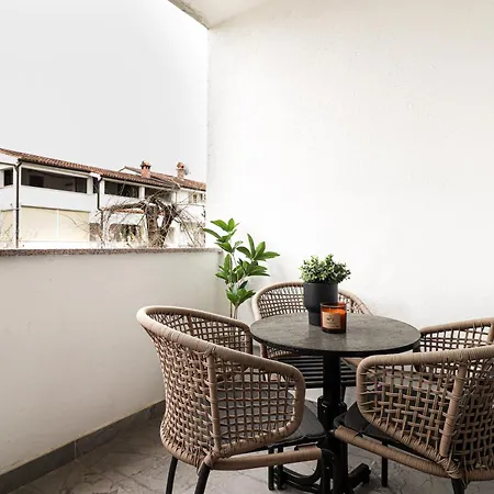 Marisan Seaview Apartment Funtana Exterior photo